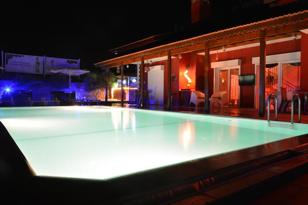 Ciftlik Hotel Çeşme Exterior photo