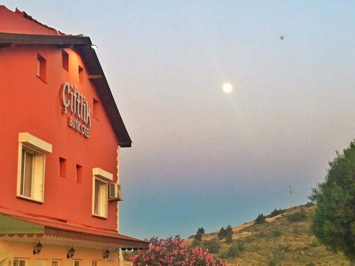 Ciftlik Hotel Çeşme Exterior photo