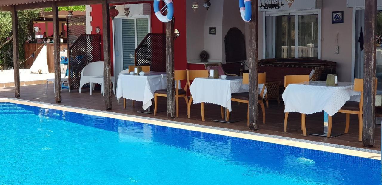 Ciftlik Hotel Çeşme Exterior photo